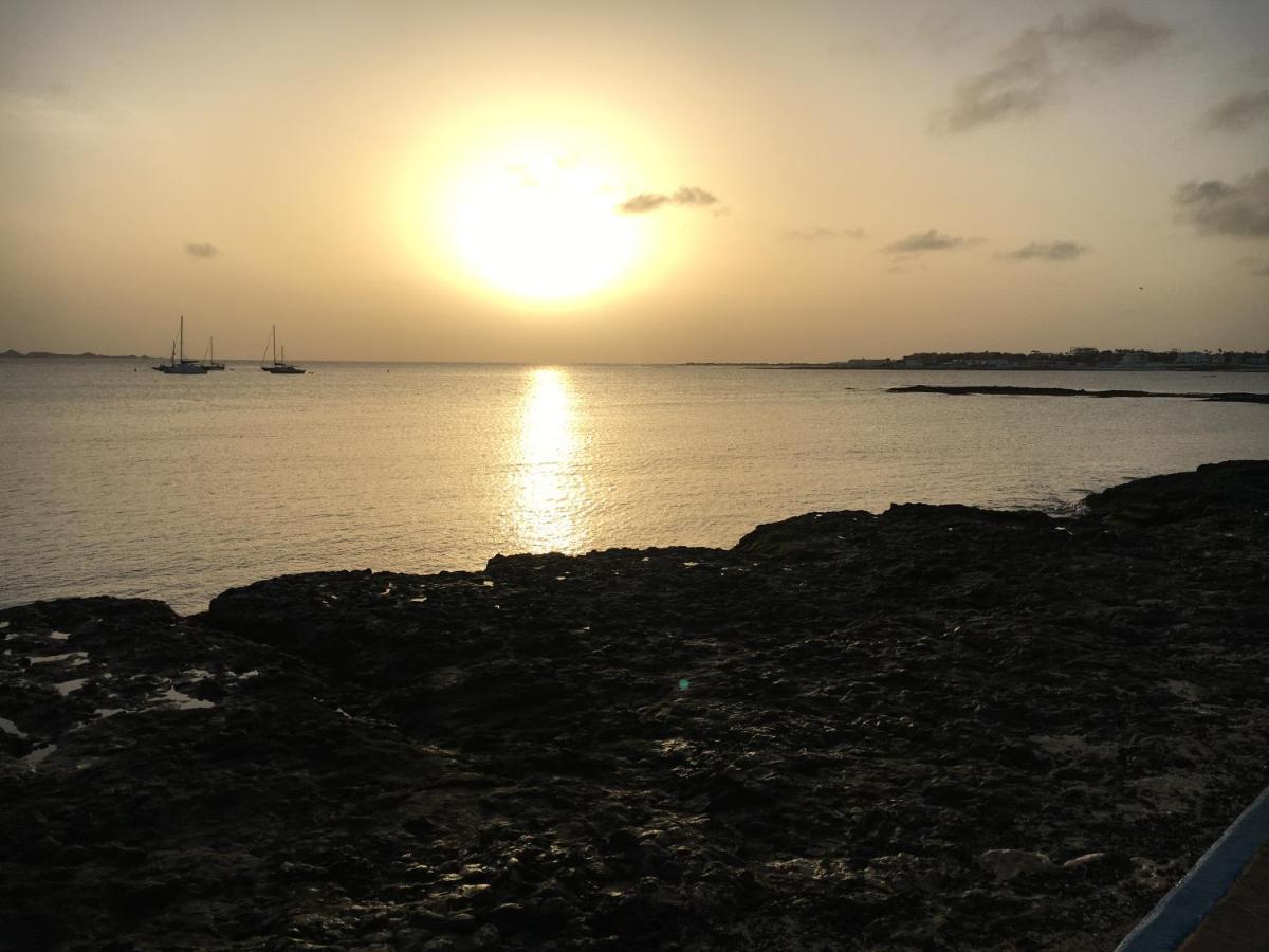 Claro Hostel Corralejo Ngoại thất bức ảnh